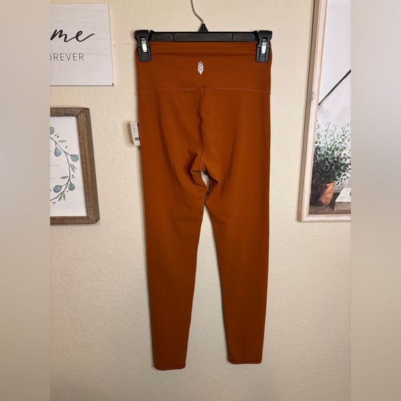 NWT FP MOVEMENT NEVER BETTER LEGGINGS Rt $98 - Picture 3 of 4